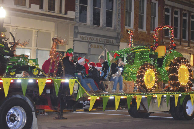 Georgetown Christmas Parade 2022 People Line The Streets Of Georgetown For Annual Christmas Parade | News  Democrat